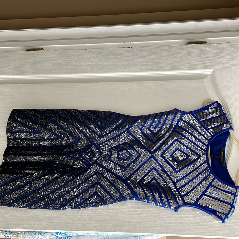 Bcbg maxazria dress blue and glittery xs